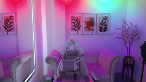 maddie_t18 online show from July 2, 11:26 am