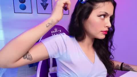 maddie_t18 online show from March 31, 11:43 am