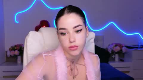 maddieperezz online show from June 4, 4:46 pm
