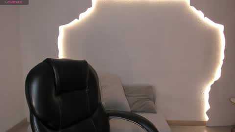 Maddison online show from July 22, 6:10 pm