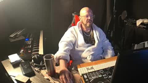 maddox840 online show from May 9, 8:31 am
