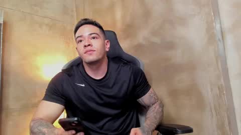 Snapshot of maddox_santana chatting on November 1, 3:07 am Maddox Santana online show from November 1, 3:07 am