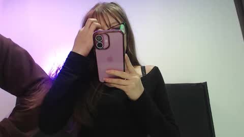 Maddy UwU online show from December 4, 11:59 pm