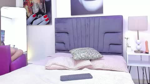 Maddy Moon  online show from November 27, 4:53 am