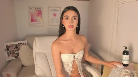 Maddy online show from April 17, 12:35 am