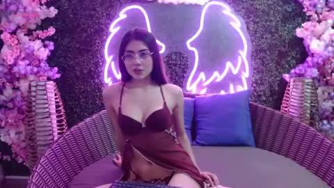 maddy_kind online show from July 9, 4:16 am
