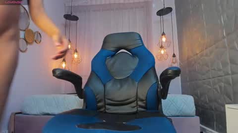 Maddy  online show from October 17, 8:02 pm