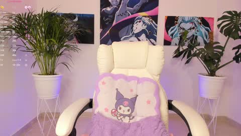 Snapshot of maddy_uwu chatting on December 2, 10:13 am maddy_uwu online show from December 2, 10:13 am