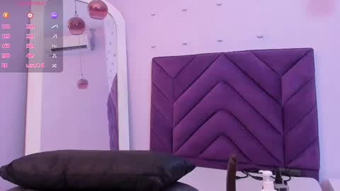 Snapshot of maddyjohnsonn chatting on February 18, 3:42 am maddyjohnsonn online show from February 18, 3:42 am