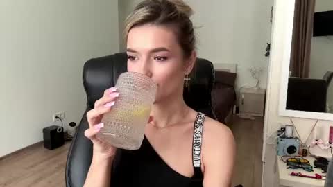 Alisa online show from July 10, 9:25 am
