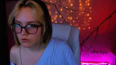 Madeline online show from February 26, 8:56 pm