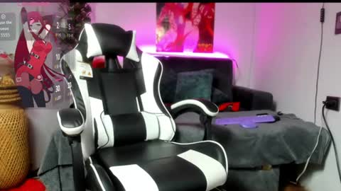 Madelyn online show from June 26, 11:32 pm