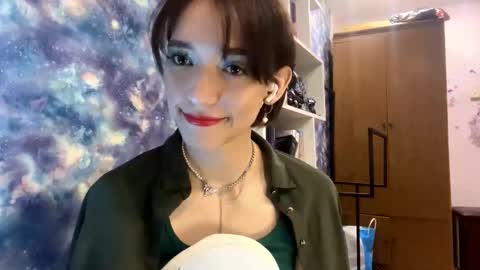 madgeflewelling online show from November 7, 12:51 pm