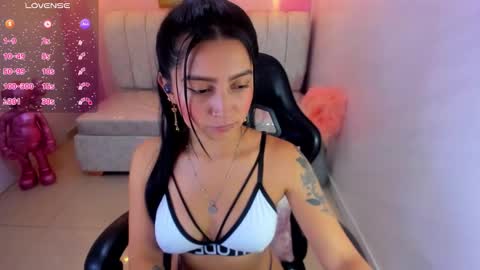 Madhison  online show from December 3, 8:20 pm