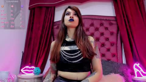 Maddison online show from October 12, 1:04 pm