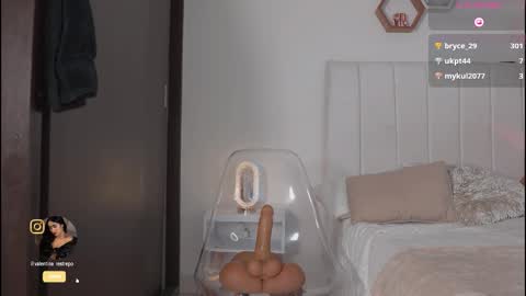 Valentina   1030   530  -  online show from October 25, 4:24 am