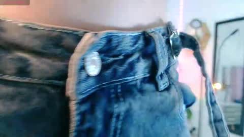 madison_oli online show from September 27, 5:05 am