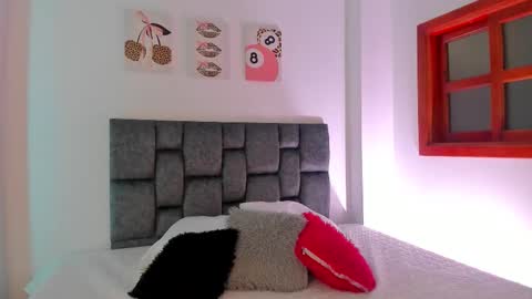 Madison Rosee online show from March 9, 11:15 am