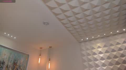 Maddi Collins online show from October 18, 7:40 pm