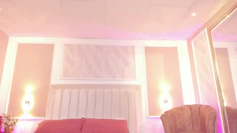    online show from March 5, 12:58 pm