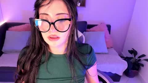 madissoncooper_ online show from November 5, 2:08 pm