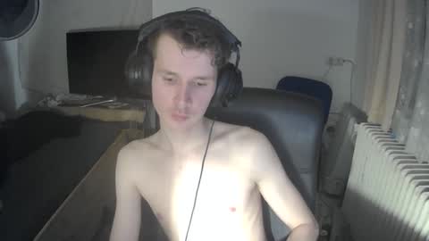 madnessss1215 online show from February 28, 9:30 pm