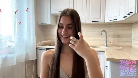 Sophie online show from April 17, 7:00 am