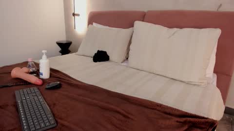  Mafe Santorini  online show from September 21, 5:39 pm