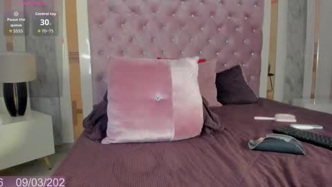 mafearias23 online show from March 10, 4:50 am