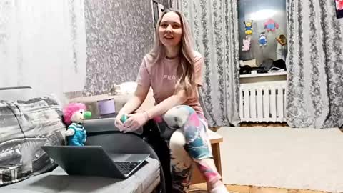 Marie online show from February 28, 1:04 pm