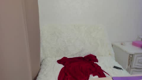 maggie_small online show from October 11, 10:46 pm