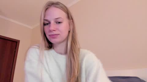 Alice  online show from November 30, 12:23 pm