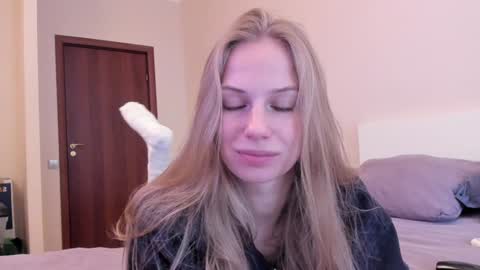 Alice  online show from November 10, 10:29 am