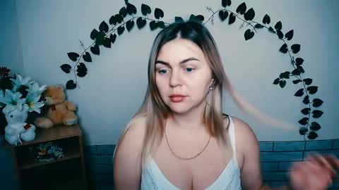 magic_katarina_ online show from February 5, 7:29 am