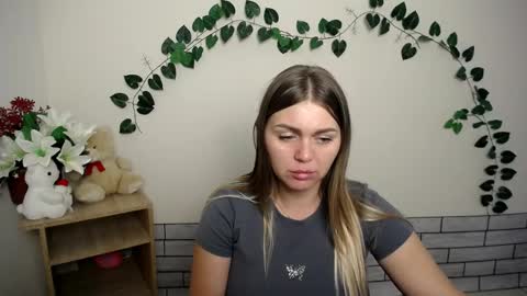 magic_katarina_ online show from September 25, 7:37 am