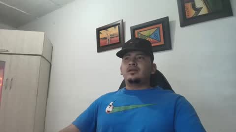 magic_milk23 online show from October 30, 8:04 am