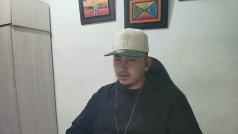 magic_milk23 online show from October 19, 5:45 am