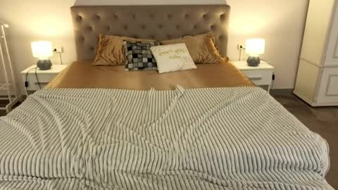 Emily online show from April 1, 6:47 am