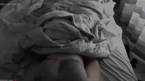 magnum_cam online show from November 7, 12:40 pm