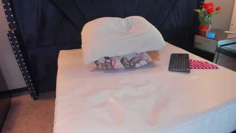 MAHIA online show from January 6, 5:28 pm