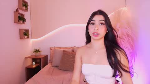 Snapshot of maia_lia_ chatting on September 11, 9:05 pm MAIA LIA online show from September 11, 9:05 pm