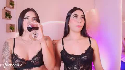 Snapshot of maia_lia_ chatting on September 29, 11:37 pm MAIA LIA online show from September 29, 11:37 pm