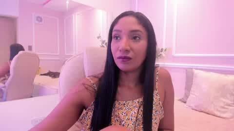 Maia online show from April 24, 2:35 am