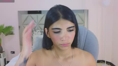 Maiaa Ruiz  online show from November 12, 2:52 pm