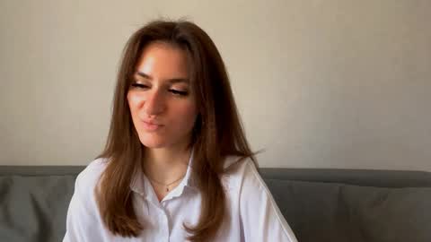 M I A online show from March 21, 8:41 am