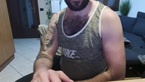maialinofriuli online show from May 4, 8:48 pm