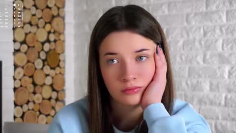 Lucy online show from November 21, 2:31 am