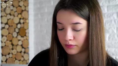 Lucy online show from January 8, 2:06 am