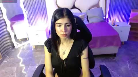 maiily_tay online show from October 24, 12:50 pm