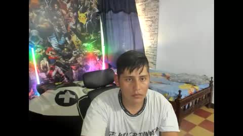 Snapshot of maiker_lozano_ chatting on October 22, 6:53 pm maiker lozano online show from October 22, 6:53 pm